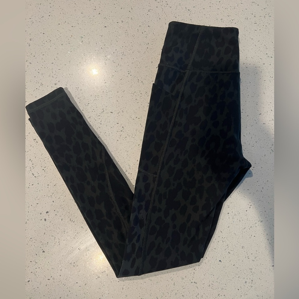 VS Active Cheetah Leggings